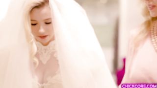 Bride has lesbian sex with her moma