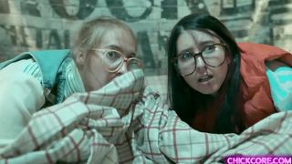 This is AMAZING! 2 nerds vs space pussy!