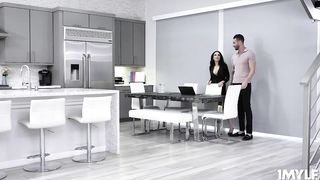 Client eats the real estate agents pussy