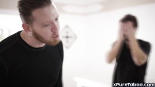 Burglars have to deal with terrifed cleaning lady