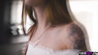 Dad-in-law cums on Scarletts pretty face