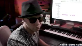 Amateur musician fucked at studio by DJ