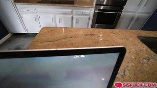 Aubry made Tony cums so much