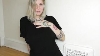 HOT TATTOOED SLUT FUCKS HER PUSSY AND ASS AT THE SAME TIME