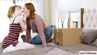 Stepmom n stepdaughter lick cunt to bond