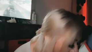 Cute alt girl deepthroats fat cock while he plays COD