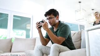 My friends hot mom shows me how to fuck a MILF