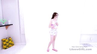 Teen licks pussy and gets strapon fucked in studio