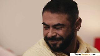 Ts stepdaughter Jade Venus sucks stepdad