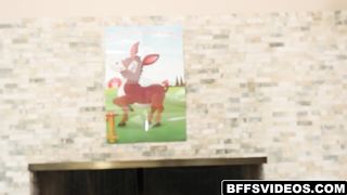 Jessie invites her besties to fuck Filthy