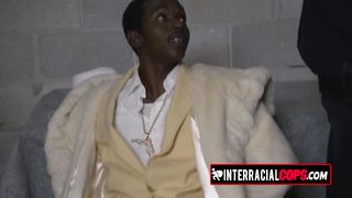 Big titty MILF is ready to moan out loud