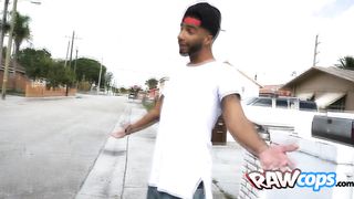 Hardcore fuck for a white ass MILF cop