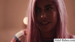 Teen babe and her bff taste each others pussy