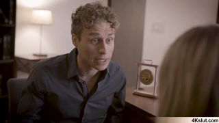 Carolina Sweets losing her virginity