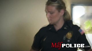 Young BBC dude has to fuck fat booties