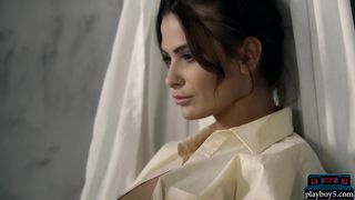 Gorgeous brunette MILF relaxing time