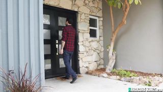 Beauty caught bf fuck her roommate