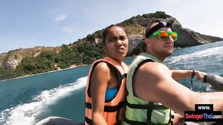 Amateur Thai girlfriend public blowjob