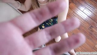 Aaliyah and Karla fills Alex mouth with pussy