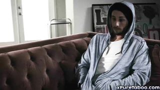 Stunning Amazonian babe Ashleigh Aleigh fucked!