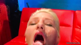 Jessy collect and swallows sperm and gets bukkakes
