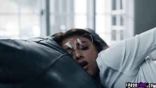 Johns sexual urges leads on and fucked Gia