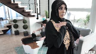 Stud slamming Kylie Kingstons pussy