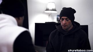 Blonde milf Sarah Vandella fucks younger dude