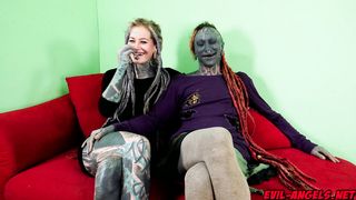 WTF is this!? Two avatars fucking? This is crazy!