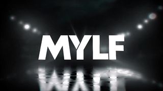 Pranks my mom and fucked her juicy pussy