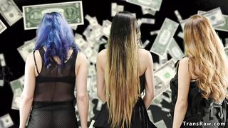 Mob group fucked by bounty shemales