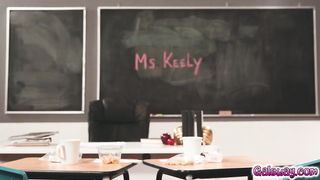 Ryan and Elizas nerdy bond to hot kisses