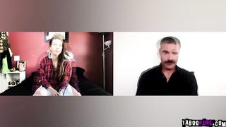 Keisha Grey stick a dildo in her teen pussy