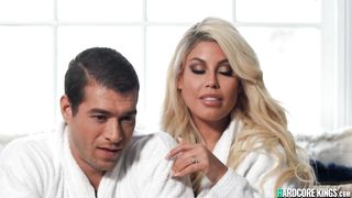 Gardener anal fucks Latina maid