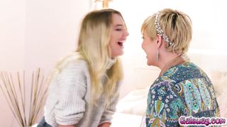 Ryan got pleasure by Kennas tongue and mouth