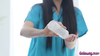 Jade starts rubbing Lena's pussy