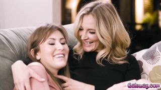 Paige seduces her stepmom for a butt play