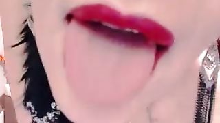 brunette milf having fun masturbating