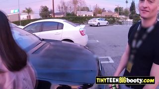 Coffee sex break for this slutty teen