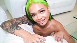 Paisley challenge herself to suck Johnny's cock