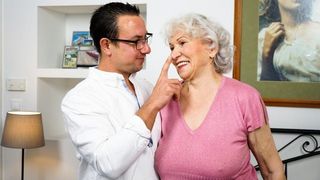 21Sextreme Helping the Granny next Door