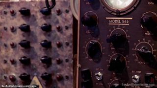 MILF anal in Japanese rope suspension