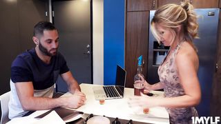 Prestyn shove stepsons face in her pussy