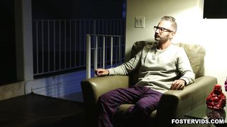 Brunette pettie teen gets pussy pounded