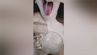 Dirty Fucked in the Mouth Saliva Slut - Жестко выебал в рот слюнявую шлюху.