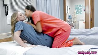 Riley and Sofi diving into each other's pussies