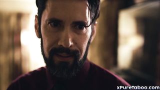 Real estate woman must fuck her customer