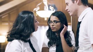 Horny college teens hardcore threesome