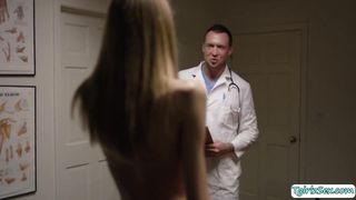 Skinny trans babe analed by her doctor