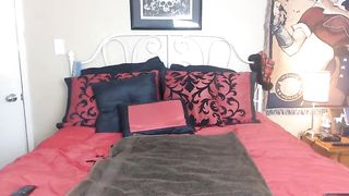 Hot BBW Babe having fun with a dildo